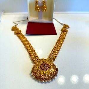 Indian jewellery haram and earring nakshi set